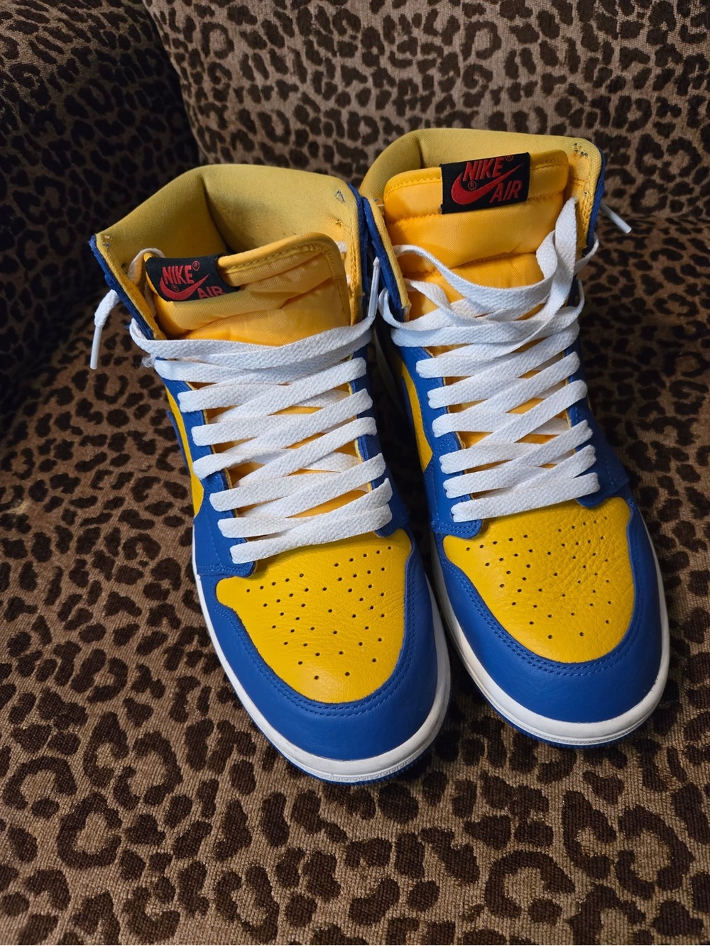 Nike High-Top Sneakers in Blue and Yellow